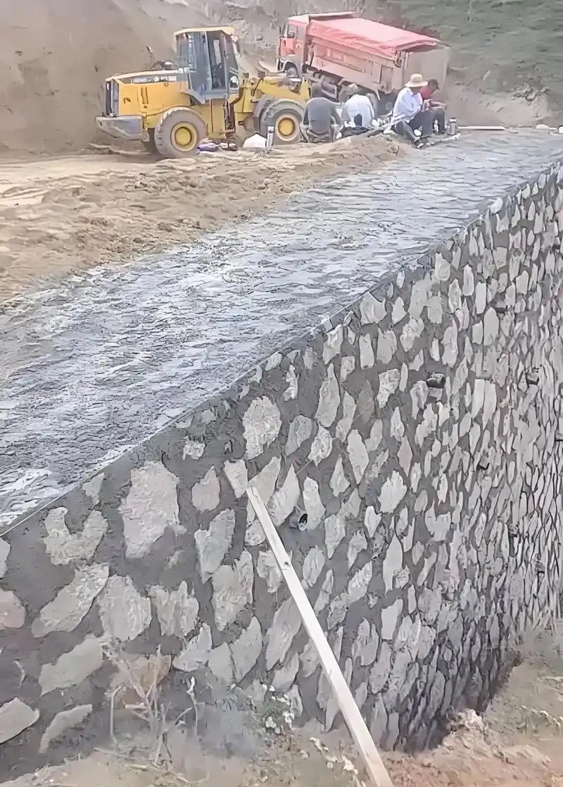 临汾曲沃县边坡加固